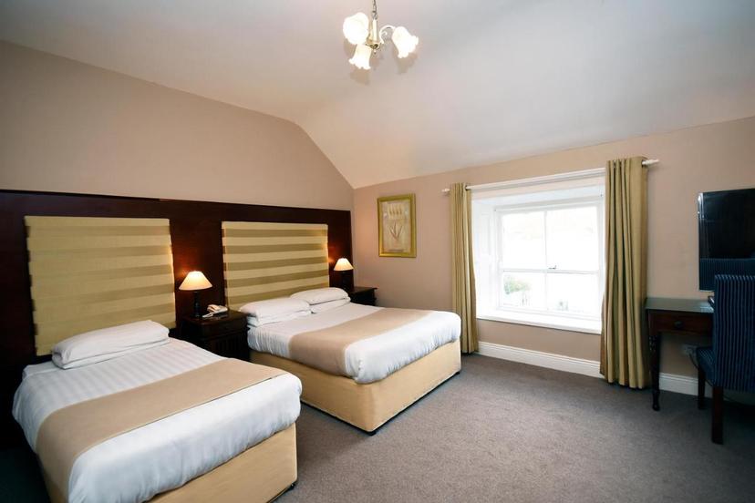 Leenane Hotel image 2