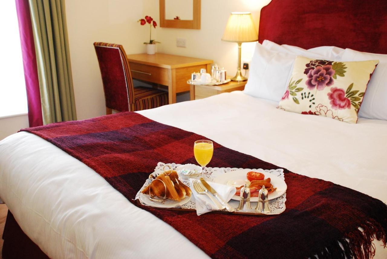 Casey's Hotel image 1